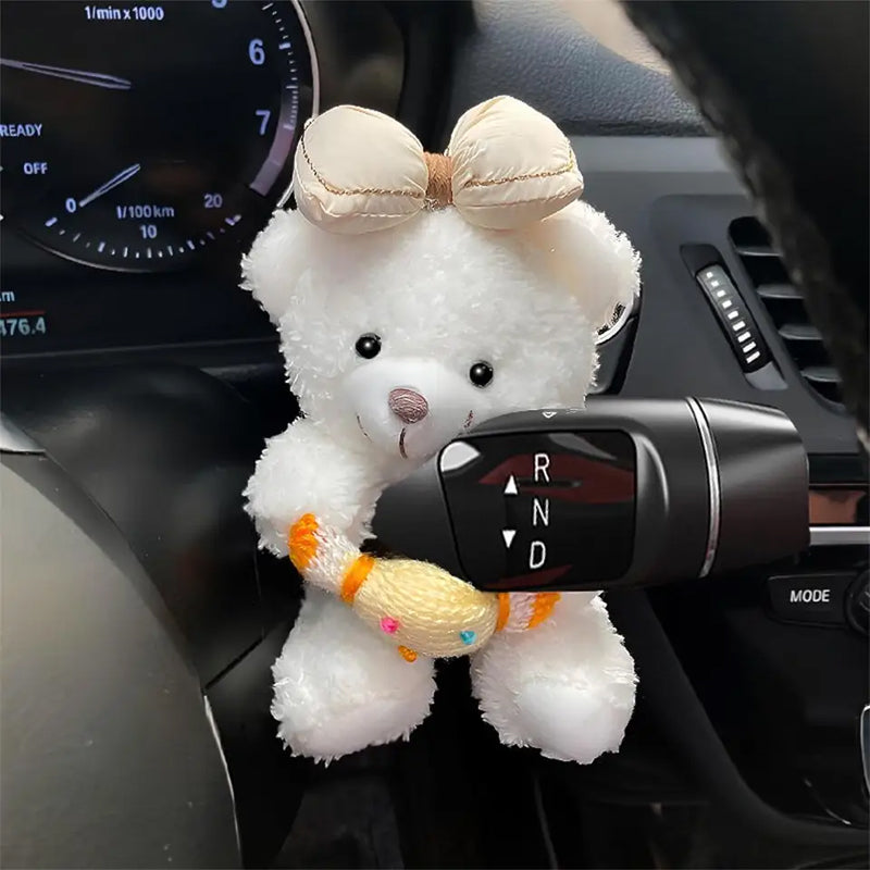 Pehmeä matkakumppani 🧸 — Paranna autosi sisustusta puhtaalla hellyydell