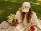 🌸🌿 Garden Morning -baseball-lippis: Lempeää auringonpaistetta ja arjen kodikkuutta! ☀️🌱🧢